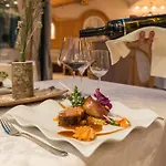 Oberlechtaler Hof Boutique Hotel Holzgau