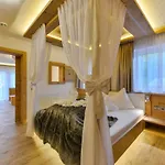 Hotel Oberlechtaler Hof Boutique Holzgau