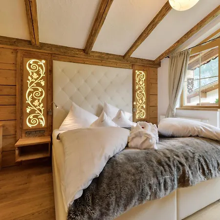 ホテル Oberlechtaler Hof Boutique 4*