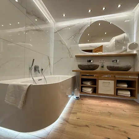 Oberlechtaler Hof Boutique 4* Holzgau