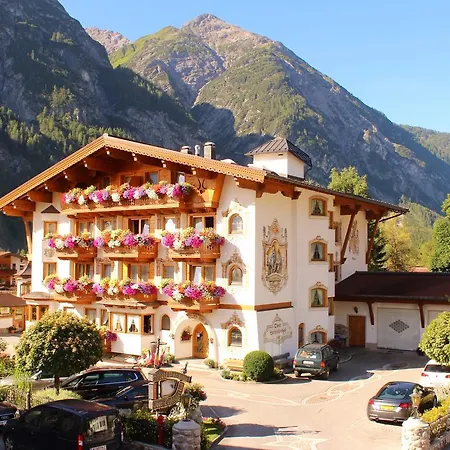 ホテル Oberlechtaler Hof Boutique 4*