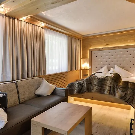 Hotel Oberlechtaler Hof Boutique Holzgau