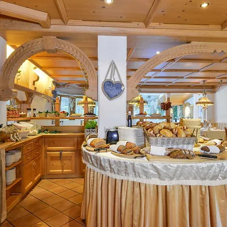 Oberlechtaler Hof Boutique מלון הולצגאו