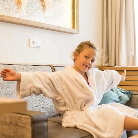 Oberlechtaler Hof Boutique Hotel Holzgau