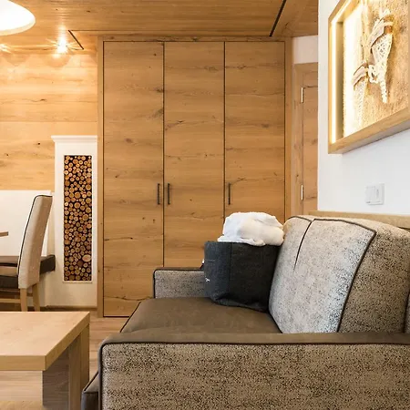 Oberlechtaler Hof Boutique 4* Holzgau