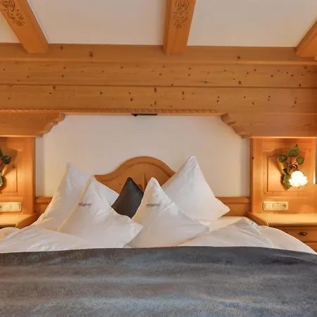 Oberlechtaler Hof Boutique ホテル 4*