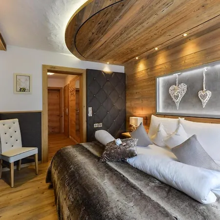 Oberlechtaler Hof Boutique 4*