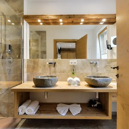 Oberlechtaler Hof Boutique