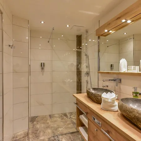 Oberlechtaler Hof Boutique 홀츠가우