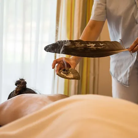 호텔 Oberlechtaler Hof Boutique 4*