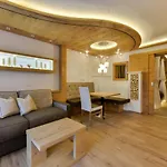 Oberlechtaler Hof Boutique 4* Holzgau