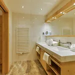 Szálloda Oberlechtaler Hof Boutique 4*