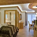 Oberlechtaler Hof Boutique Szálloda