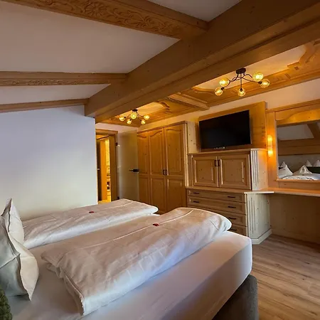 Hotel Oberlechtaler Hof Boutique 4*