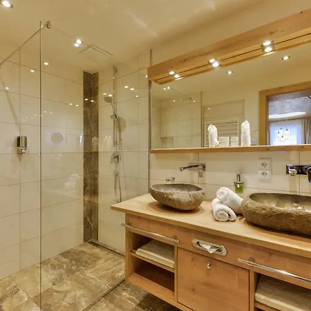 Oberlechtaler Hof Boutique فندق