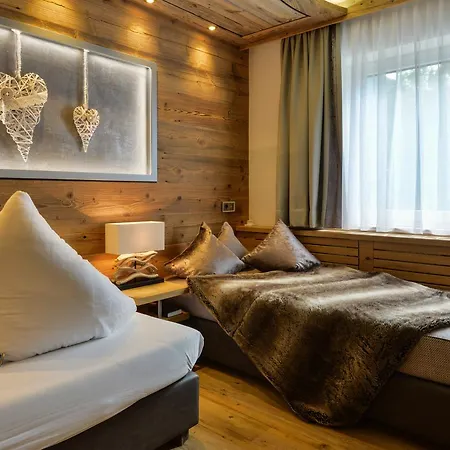 Oberlechtaler Hof Boutique 4* Holzgau