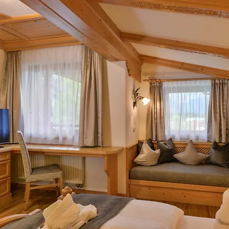 Oberlechtaler Hof Boutique Hotel 4*