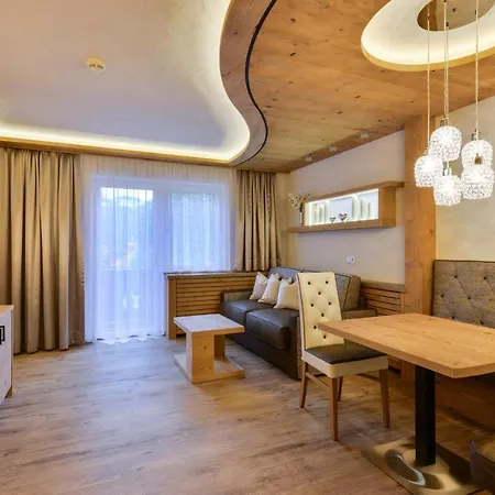 Oberlechtaler Hof Boutique Hotel 4*