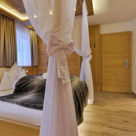 Oberlechtaler Hof Boutique Holzgau
